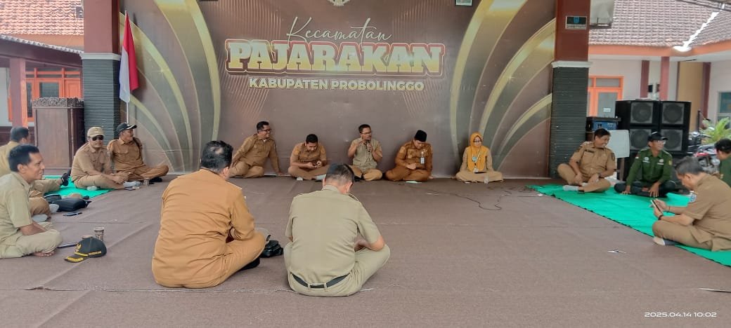 Usai hari raya Idul Fitri 1446 Hijriah. Pemerintah kecamatan Pajarakan Adakan Halal Bihalal.