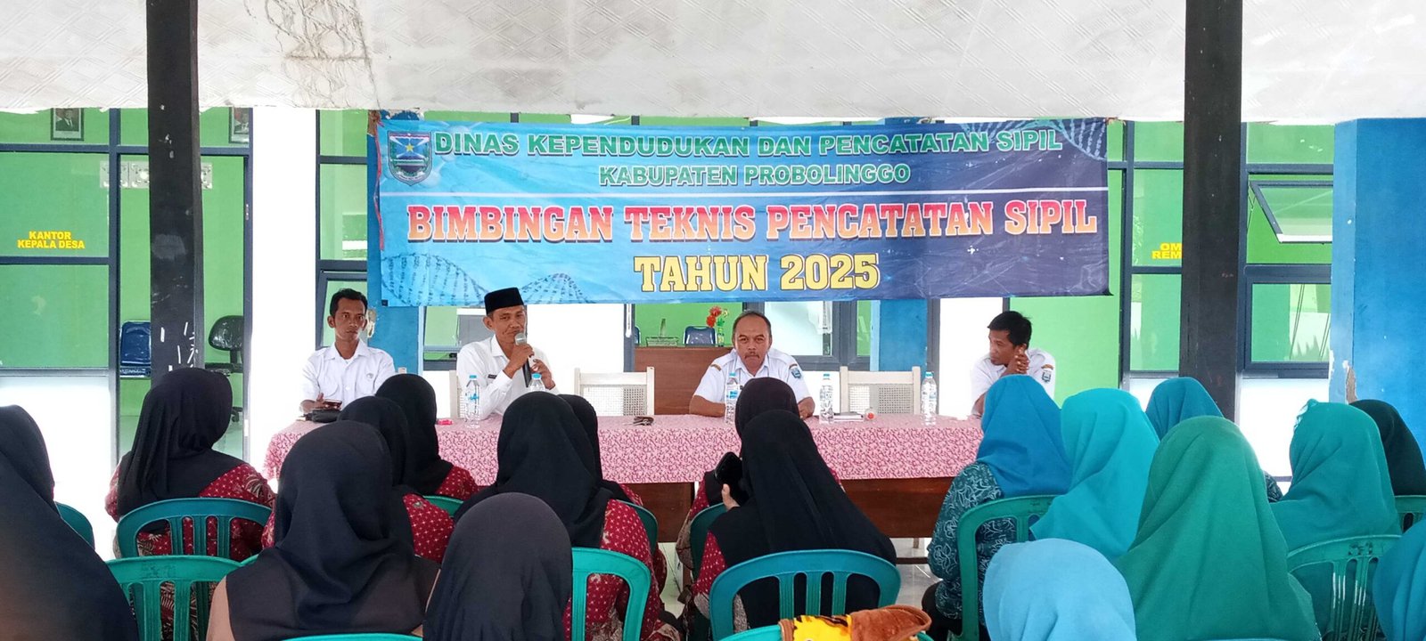 Kades Yatim Gandeng Anto Disdukcapil, Edukasi Warga Kalikajar Kulon Soal Administrasi Kependudukan