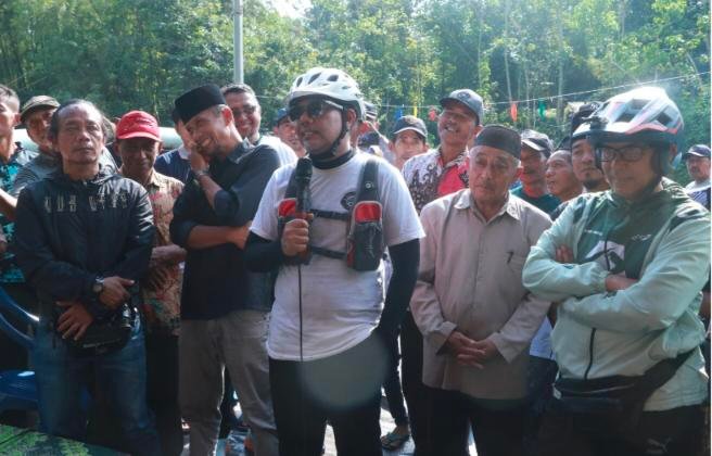 Bupati Haris Tinjau Jembatan Penghubung Desa Condong – Brabe