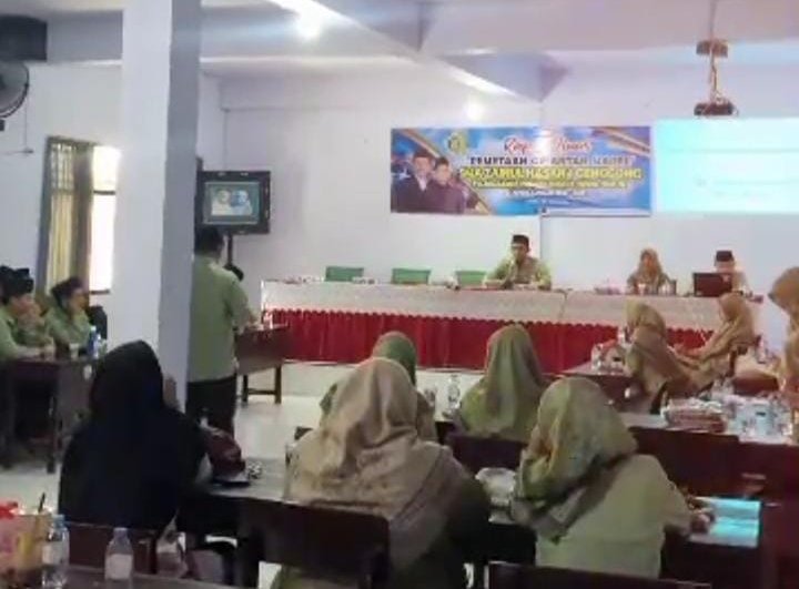 Bukan Rapat Biasa, SMA Zaha 1 Genggong Bangun Sinergi Antar-Mapel demi Siswa