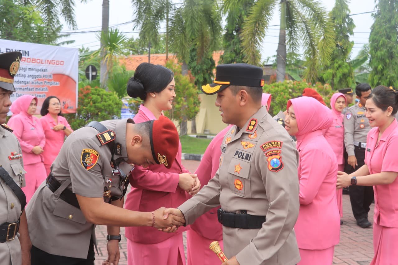 Kapolres Probolinggo Pimpin Upacara Sertijab Kasat Reskrim dan Kapolsek Jajaran 
