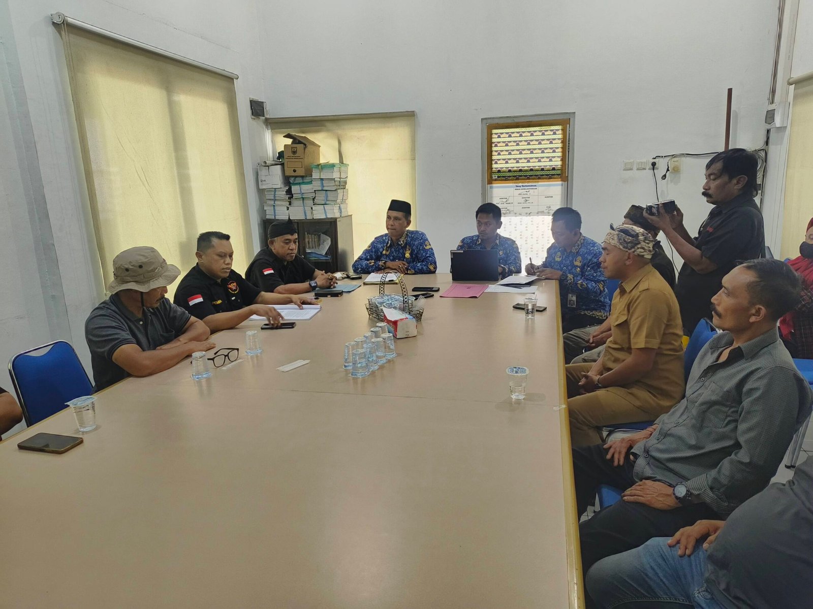 Sengketa Dana Perbaikan Jalan di Ledokombo Menggantung hampir Tiga Tahun, Mediasi di Inspektorat Berakhir Buntu
