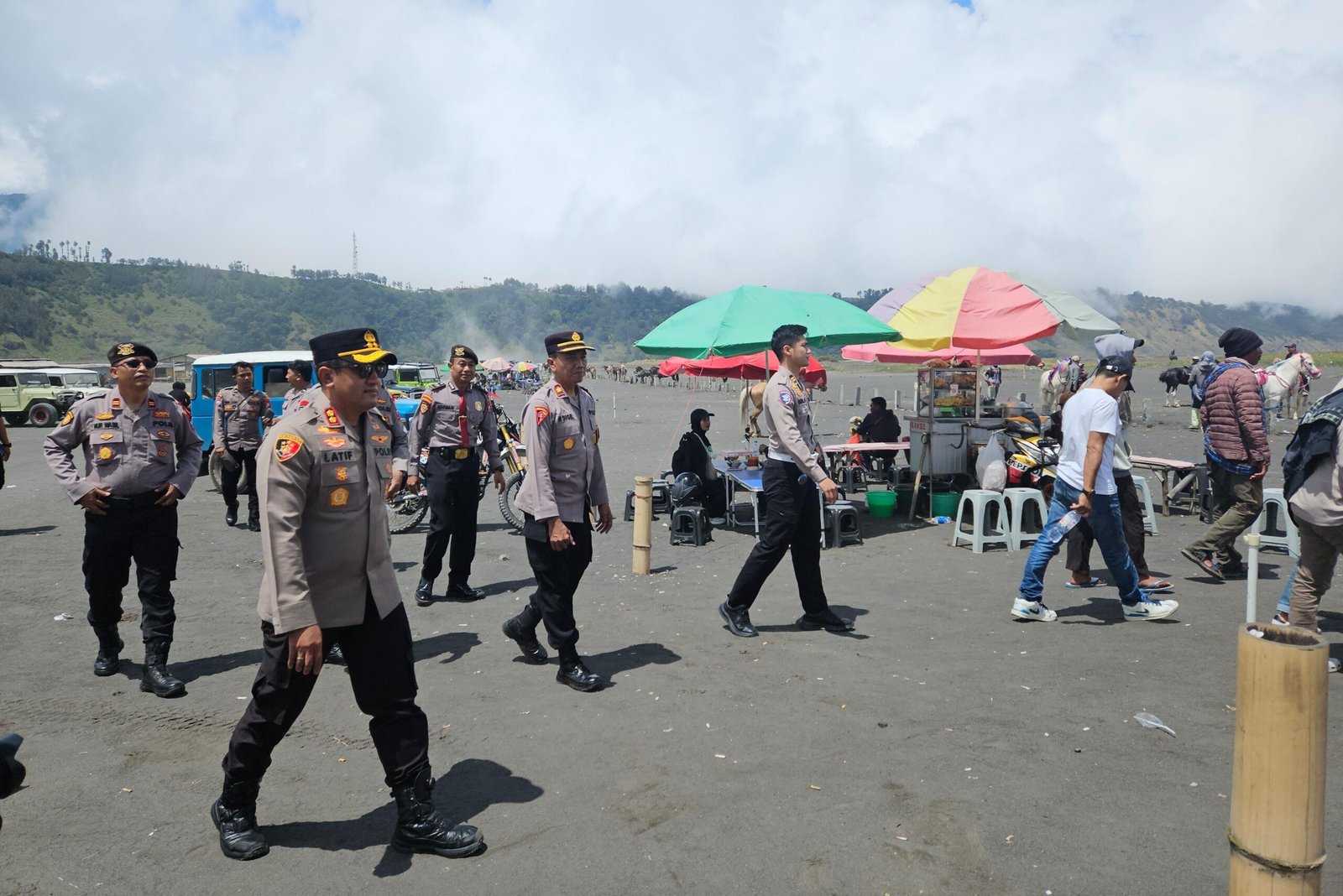 Sapa Pengunjung di Gunung Bromo Kapolres Probolinggo Pastikan Keamanan Wisatawan*