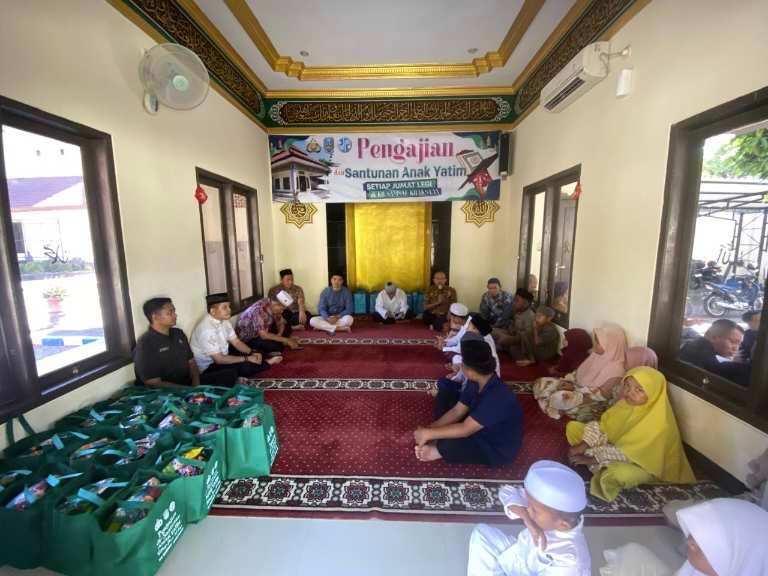 Pengajian dan Santunan Anak Yatim di Samsat Kraksaan Digelar Rutin Setiap Jum’at Manis