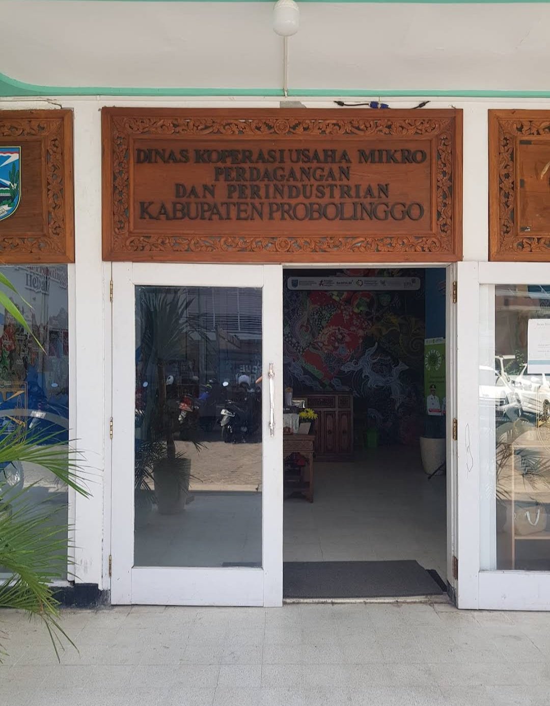 Ironi APBD: Saat Usaha Mikro Dibantu ‘Recehan’, Dinas Koperasi Pilih Beli Mobil Hampir Setengah Miliar