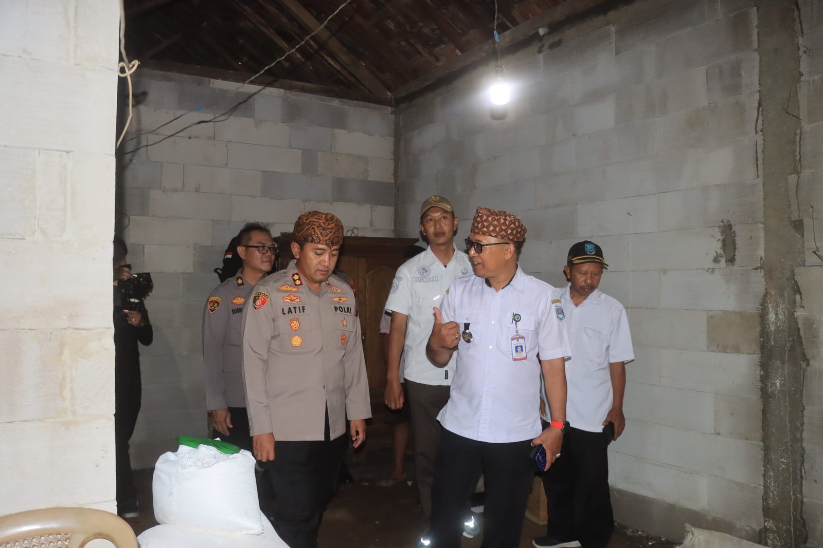 Kapolres Probolinggo Didampingi Camat Tiris